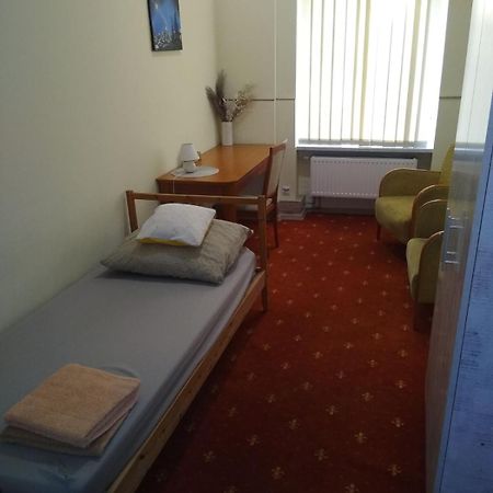 Hostel Kwadrans Gliwice Exterior foto
