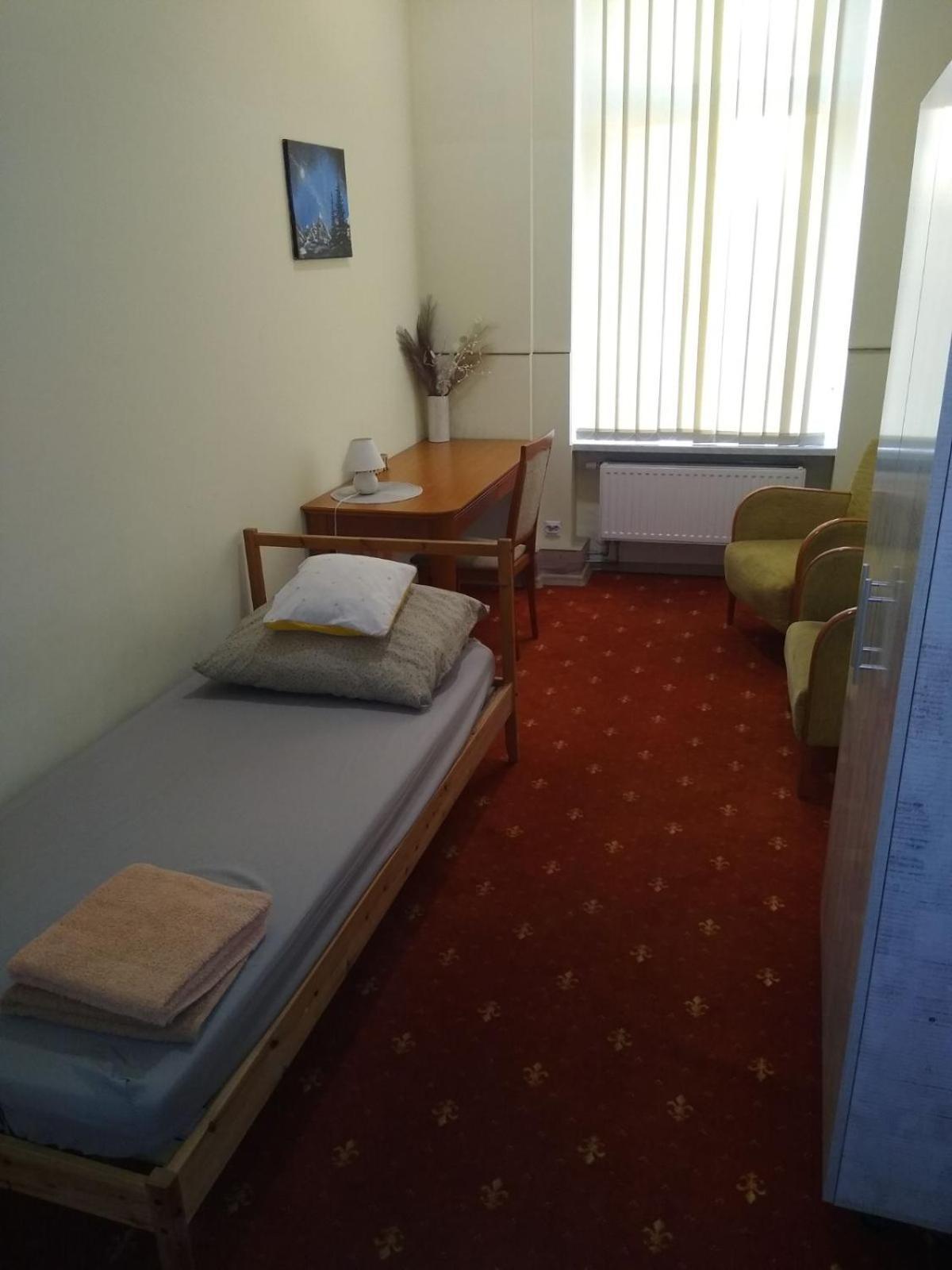 Hostel Kwadrans Gliwice Exterior foto